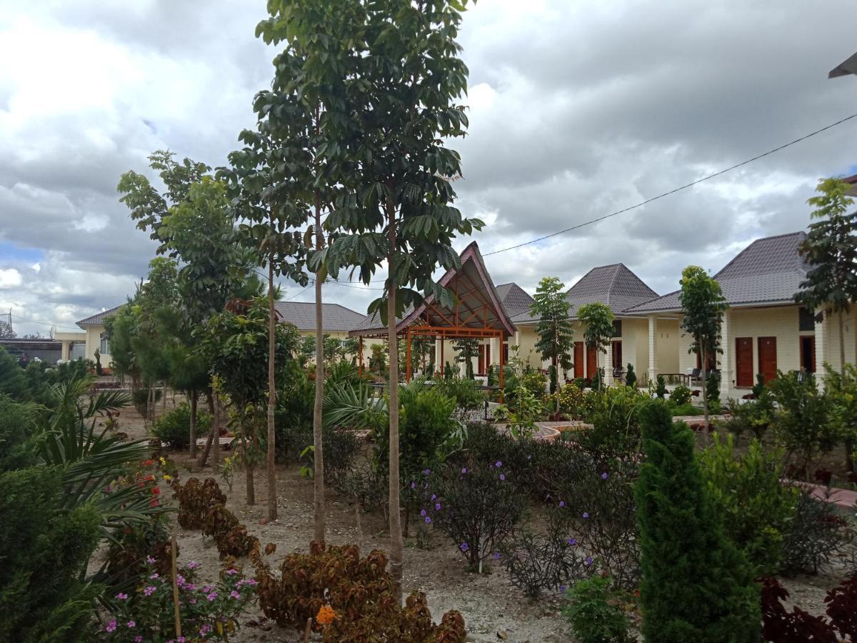 Noah Hotel Silangit Siborongborong Esterno foto