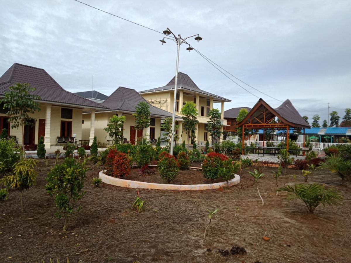 Noah Hotel Silangit Siborongborong Esterno foto