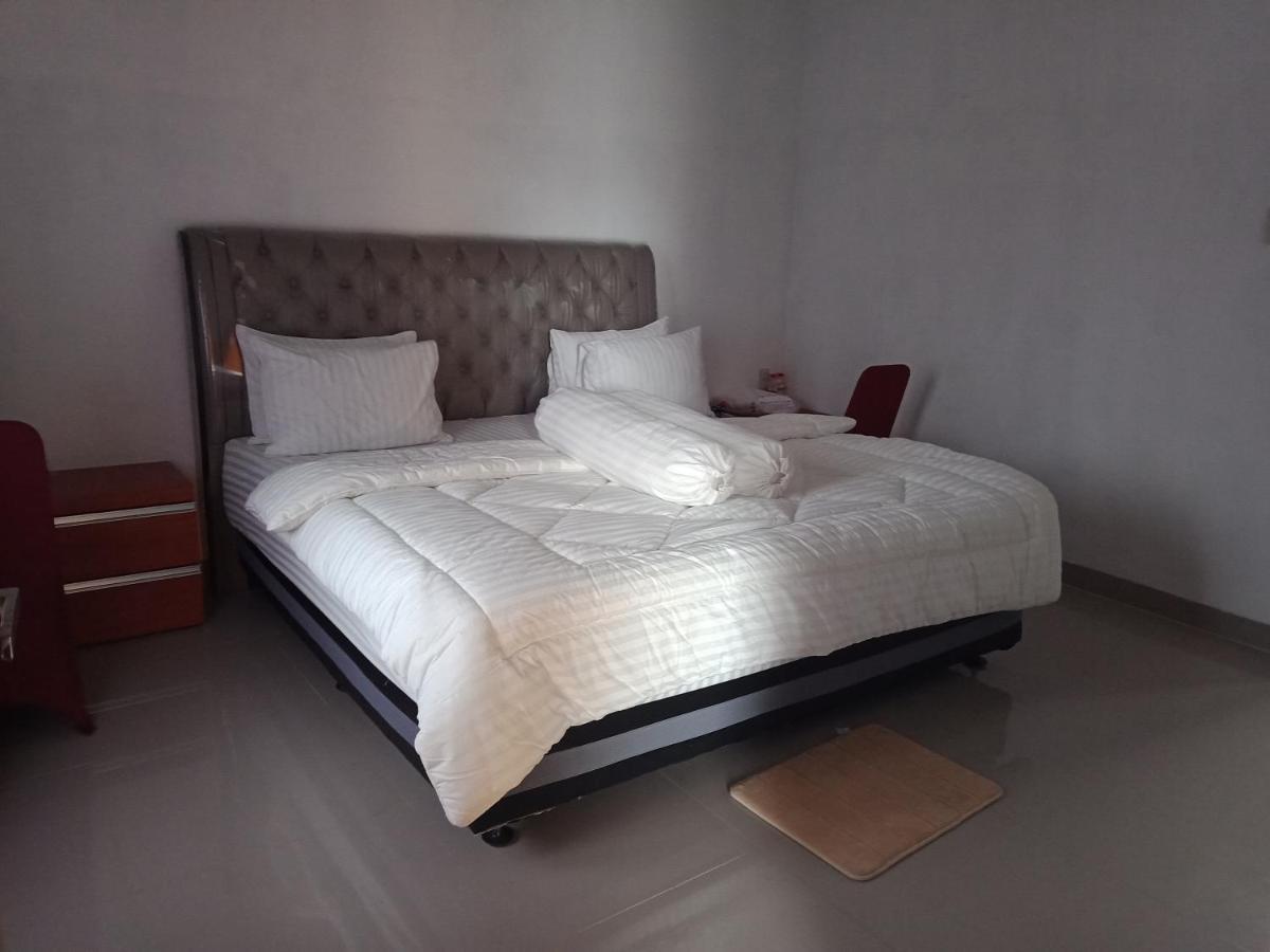 Noah Hotel Silangit Siborongborong Esterno foto